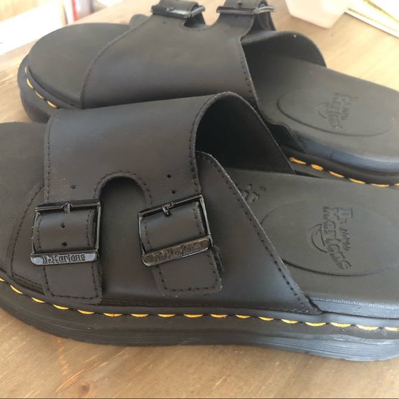 Dr. Martens | Shoes | Black Dr Martin 